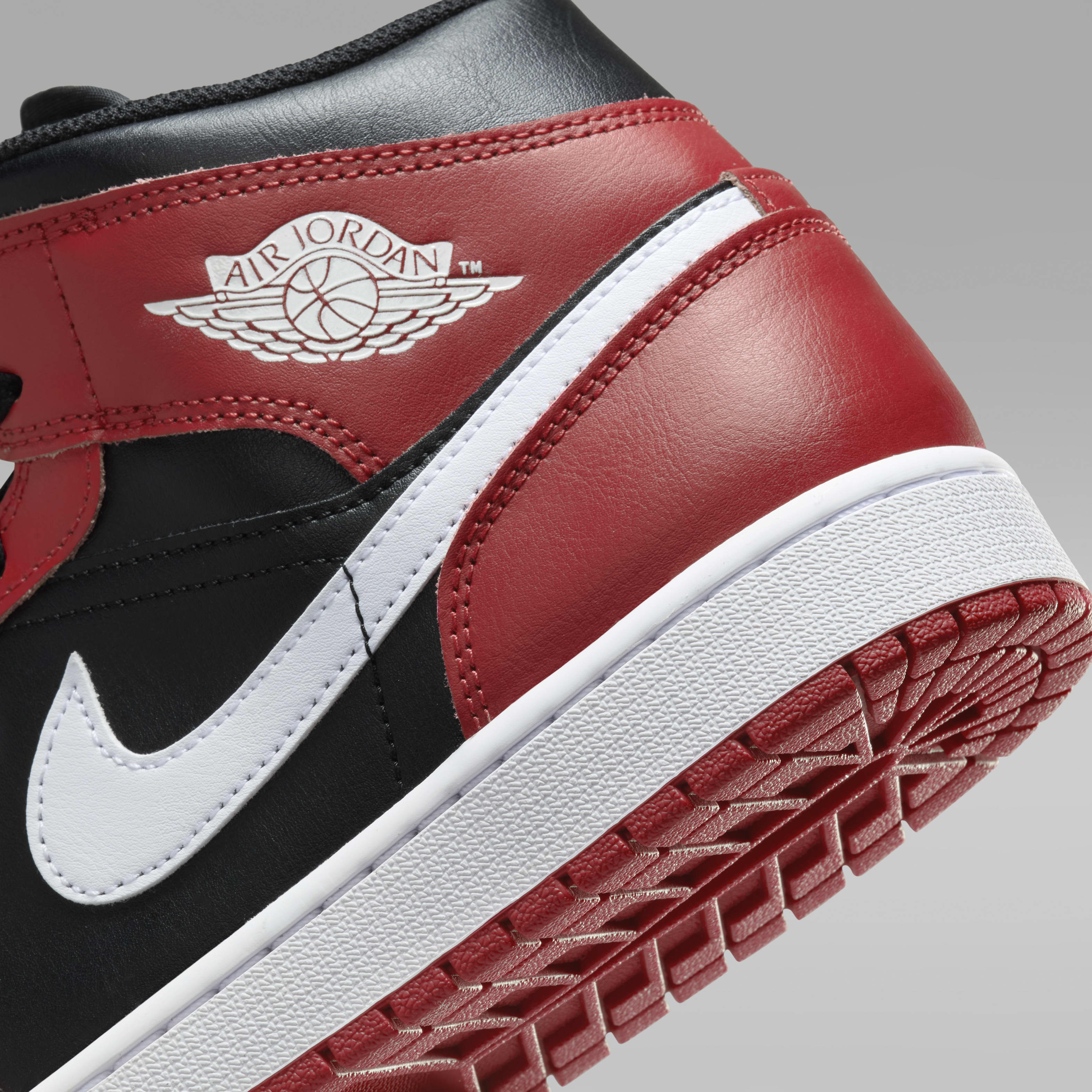 Nike air jordan 1 mid men's shoe top